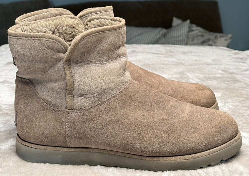 UGG Cory Suede Sheepskin Winter Ankle Boots Taupe Gray Womens Size 9 1013437